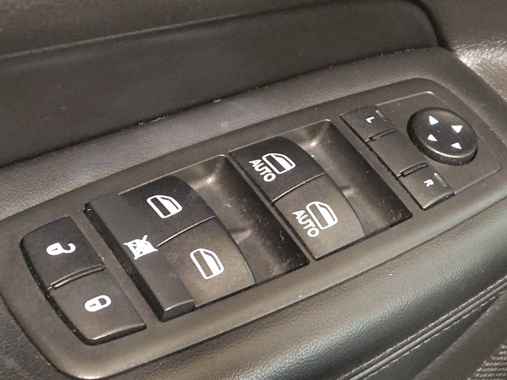 Used 2018 Jeep Grand Cherokee Limited image 27