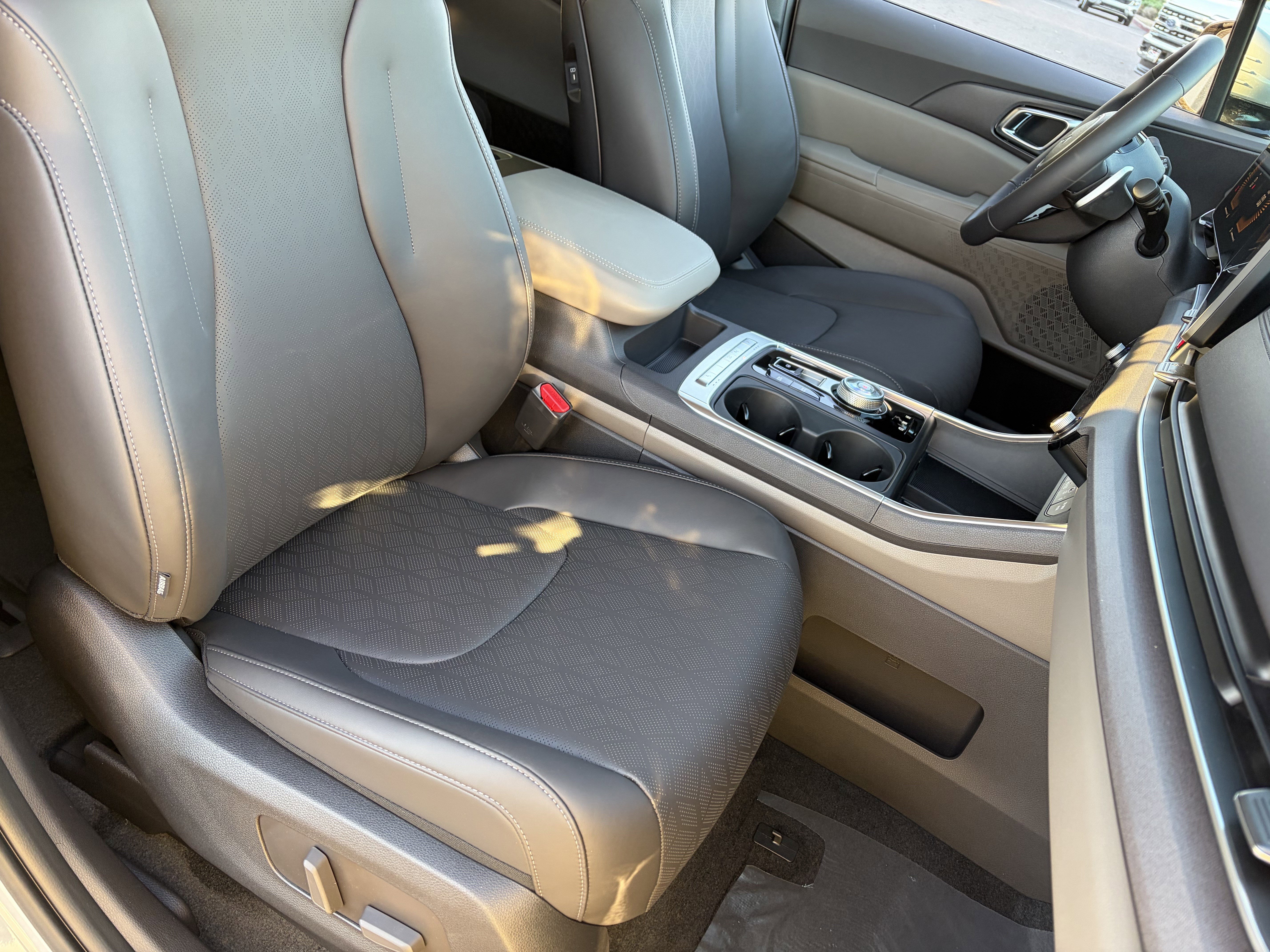 New 2026 Kia Carnival EX image 8