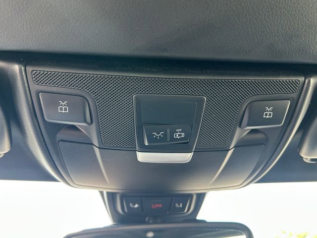 Used 2014 Mercedes-Benz SLK 250 image 30