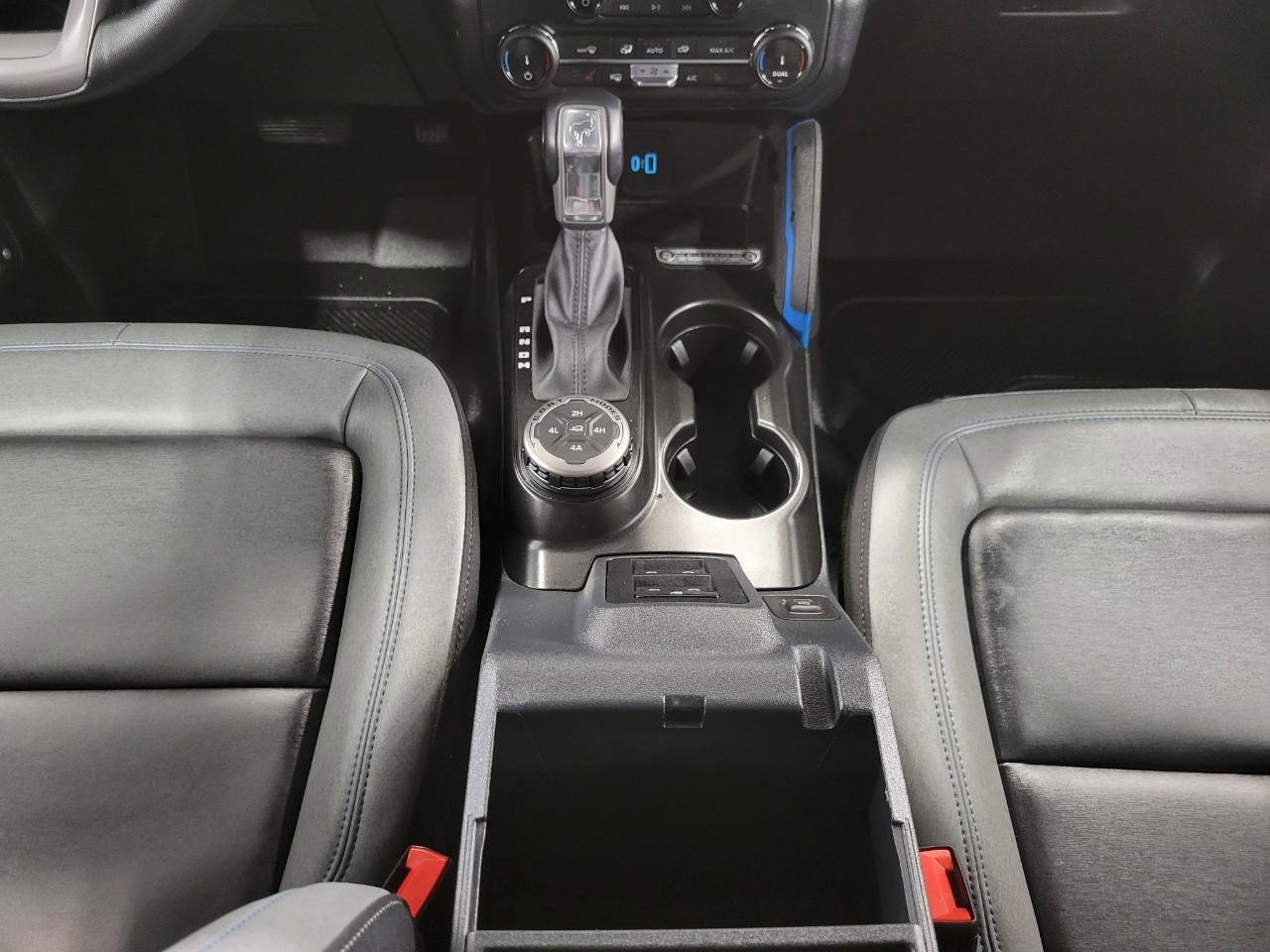 Used 2022 Ford Bronco Black Diamond w/ Sasquatch Package image 18