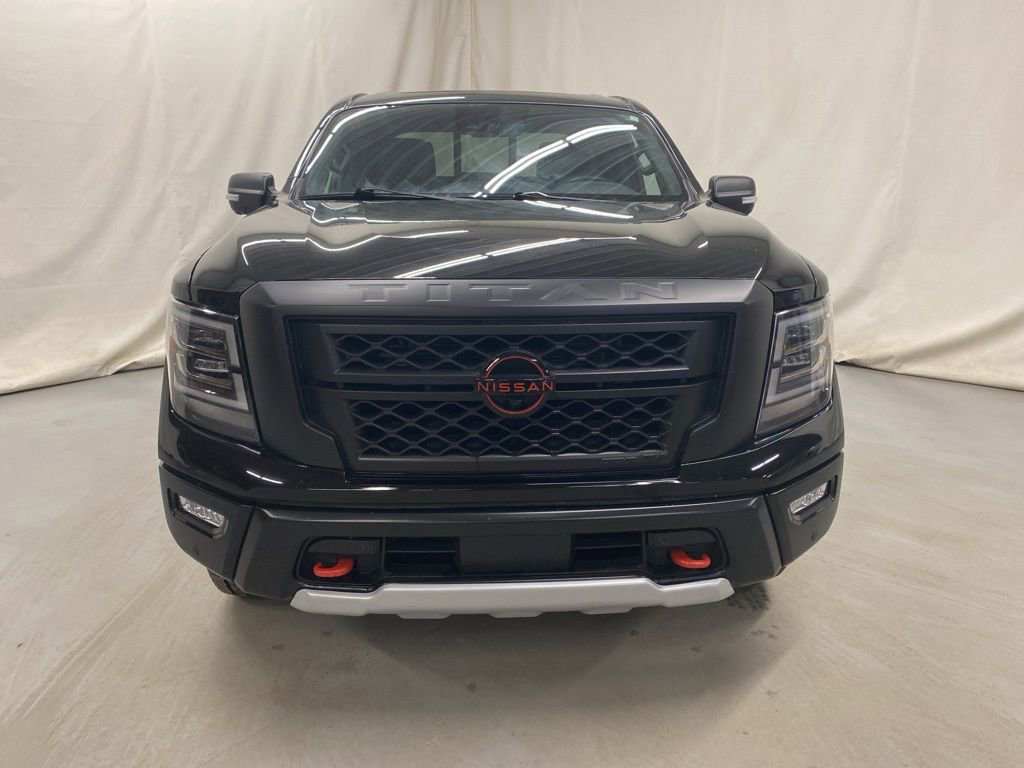 Used 2024 Nissan Titan PRO-4X w/ Pro-4x Convenience Package image 3