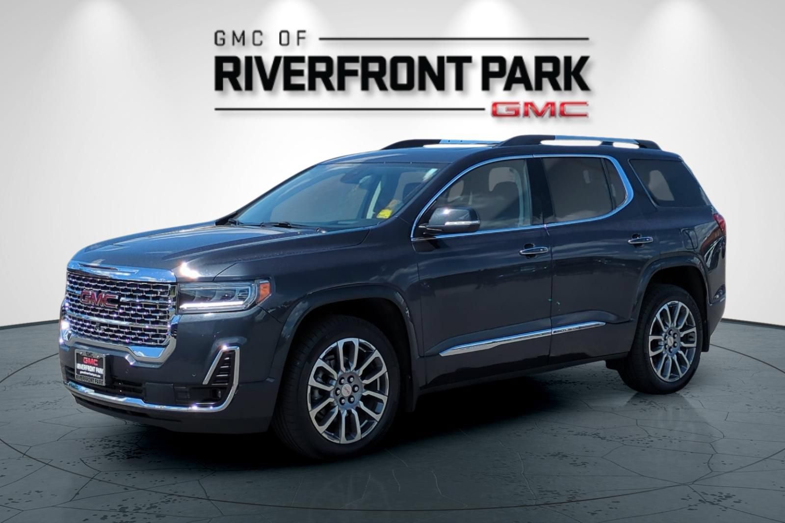 Used 2023 GMC Acadia Denali w/ Denali Ultimate Package AWD/4WD image 7