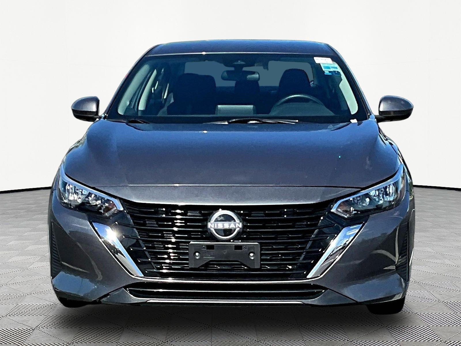 Used 2025 Nissan Sentra SV FWD image 2