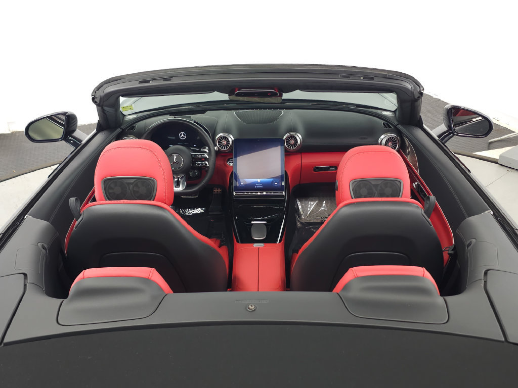 Certified 2024 Mercedes-Benz SL 63 AMG 4MATIC w/ Manufactur Interior Package image 26