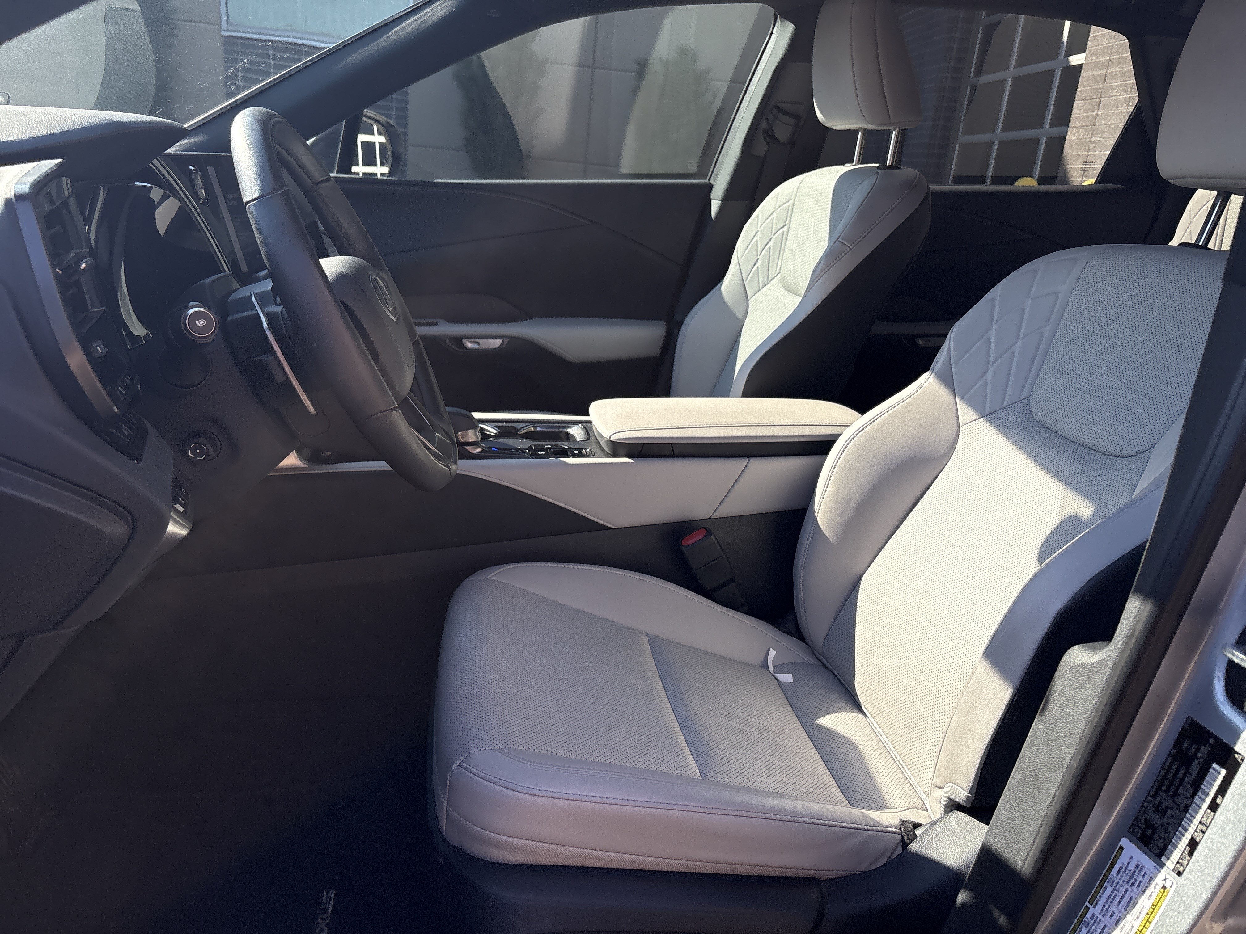 Used 2024 Lexus RX 350 Premium w/ Convenience Package FWD image 16