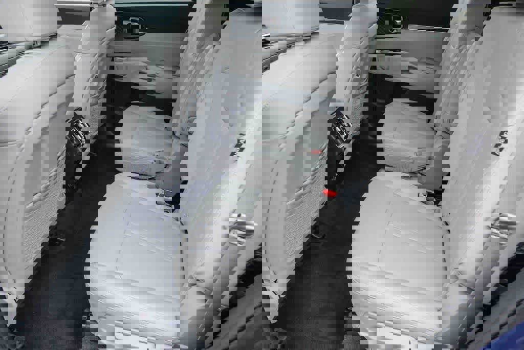 Certified 2024 Kia Sorento EX image 17