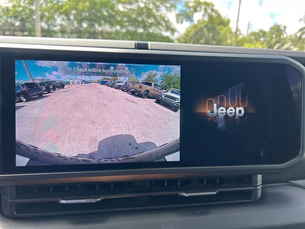 Certified 2025 Jeep Wrangler Unlimited Rubicon image 14