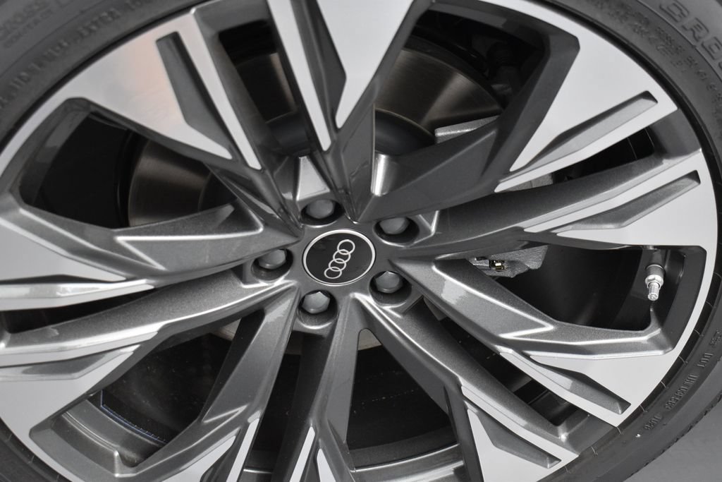 New 2026 Audi Q8 Premium Plus AWD/4WD image 21