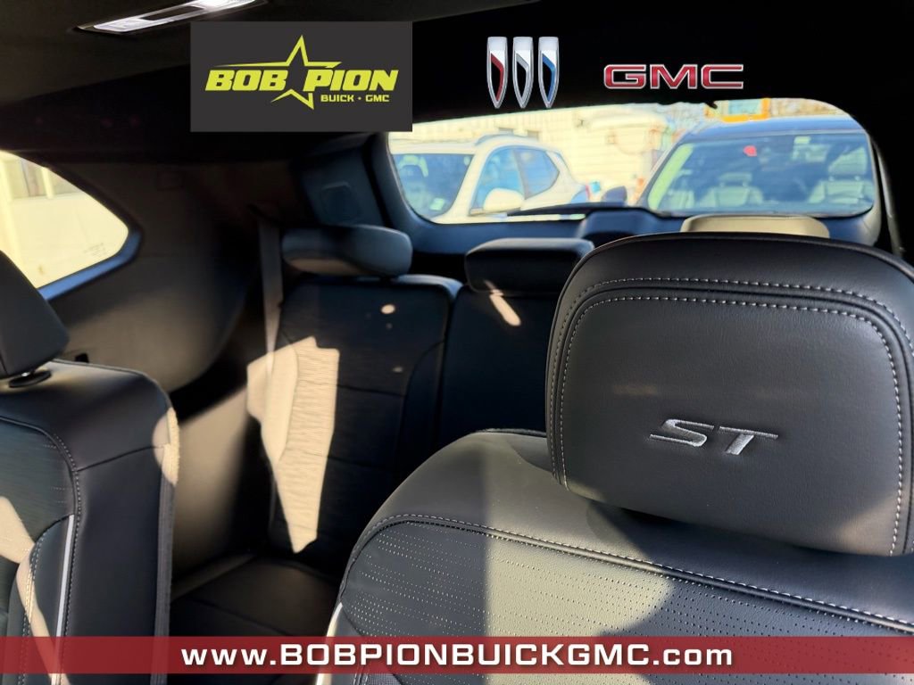 New 2026 Buick Enclave Sport Touring w/ Power Package image 9