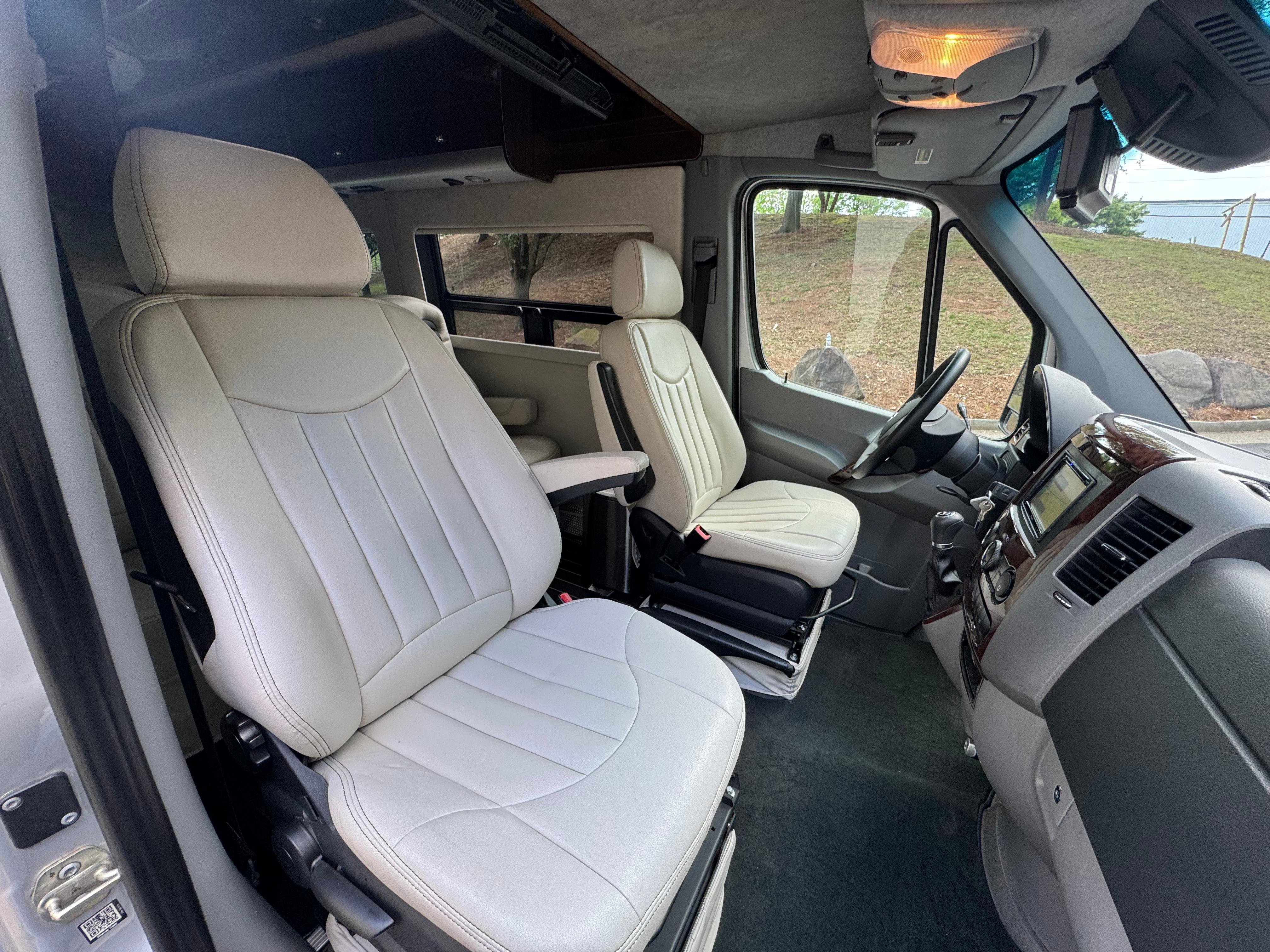 Used 2015 Mercedes-Benz Sprinter 3500 image 31