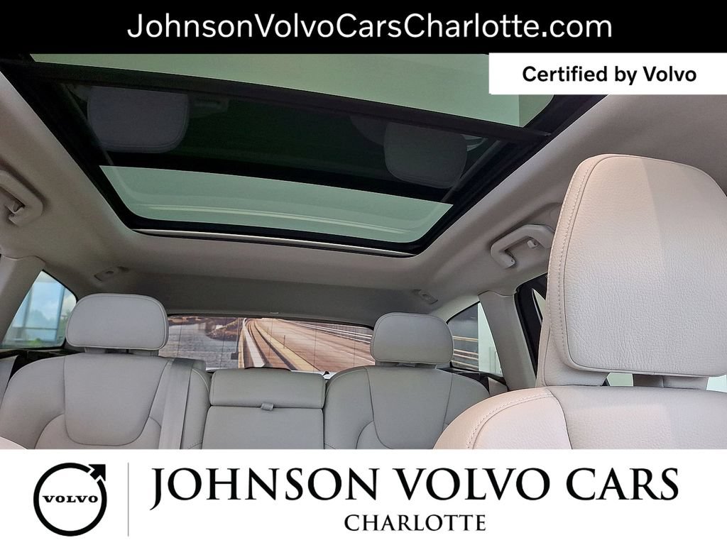 Certified 2025 Volvo V60 B5 Cross Country Plus AWD/4WD image 14