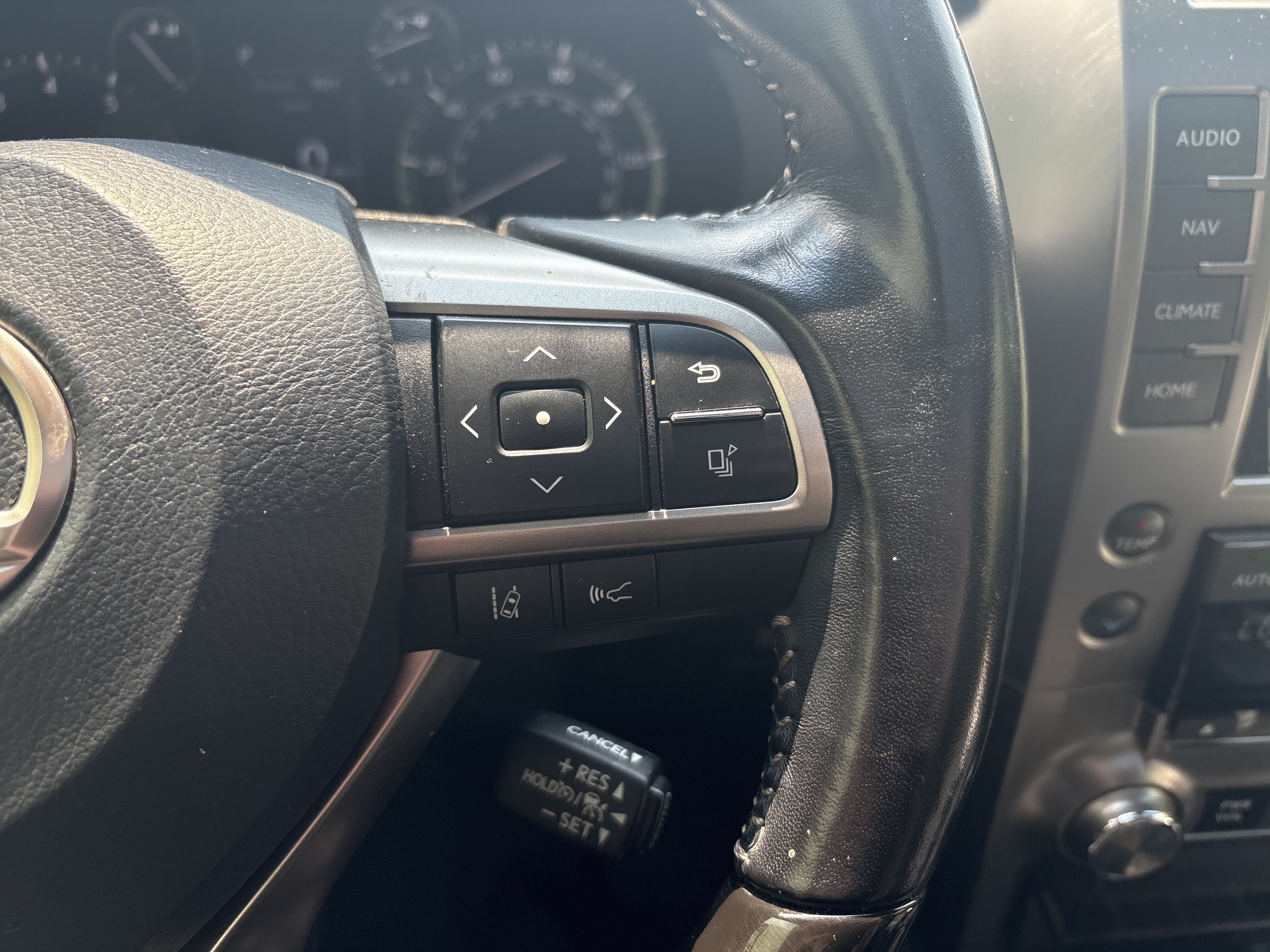 Used 2020 Lexus GX 460 Premium w/ Premium Package AWD/4WD image 20