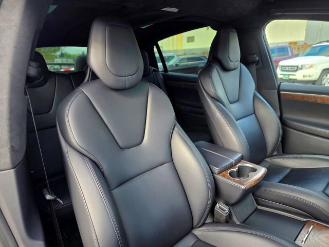 Used 2017 Tesla Model X 75D AWD/4WD image 31