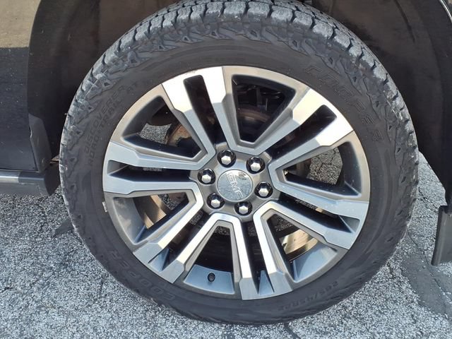 Used 2020 GMC Yukon Denali w/ Denali Ultimate Package AWD/4WD image 33