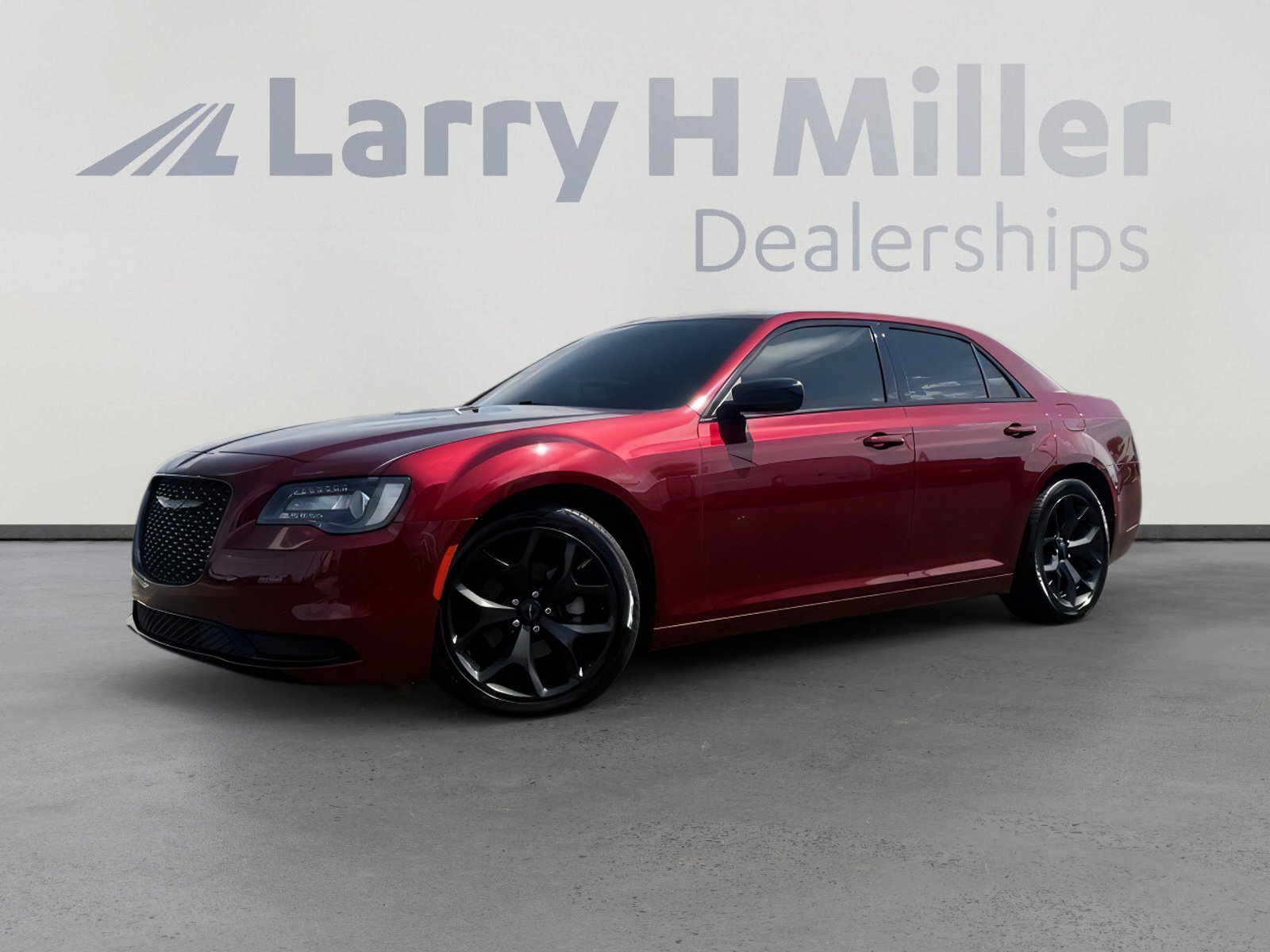 Used 2021 Chrysler 300 Touring w/ Sport Appearance Package image 2
