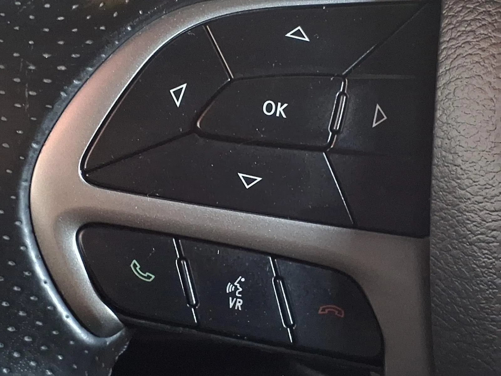 Used 2020 Dodge Durango SXT AWD/4WD image 28