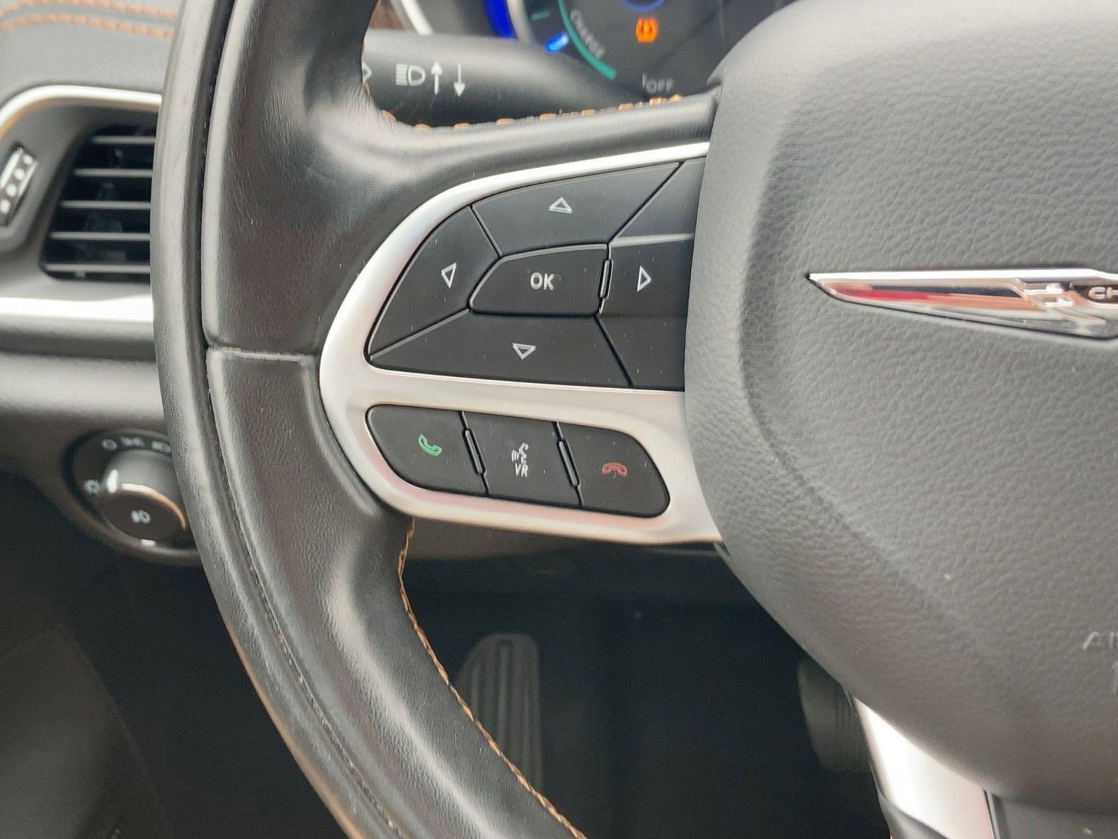 Used 2022 Chrysler Pacifica Pinnacle image 16