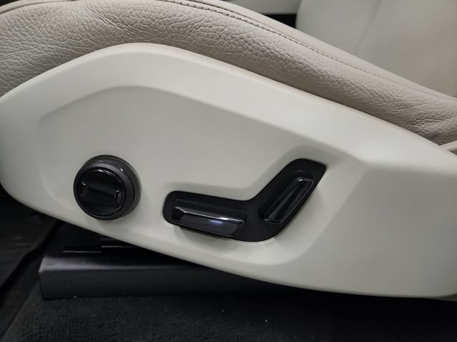 Used 2023 Volvo XC90 B6 Plus w/ Protection Package AWD/4WD image 33