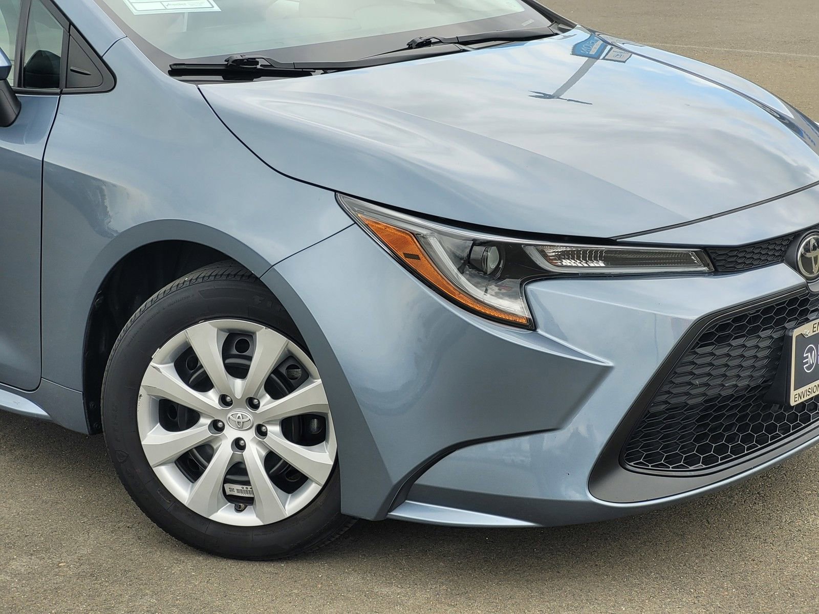 Used 2020 Toyota Corolla LE image 3
