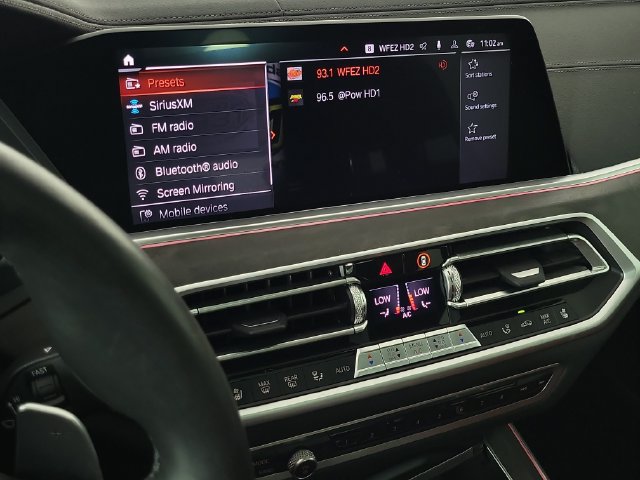 Used 2021 BMW X5 xDrive40i w/ M Sport Package AWD/4WD image 29