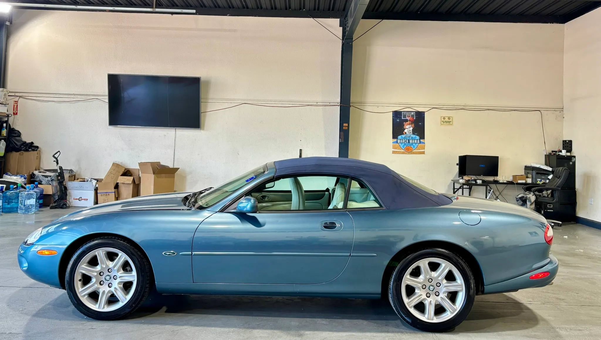 Used 2000 Jaguar XK8 Convertible RWD image 5