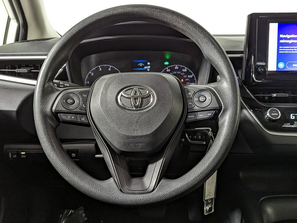Used 2023 Toyota Corolla LE image 30
