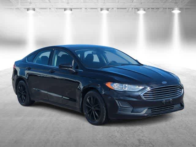 Used 2020 Ford Fusion SE FWD image 2