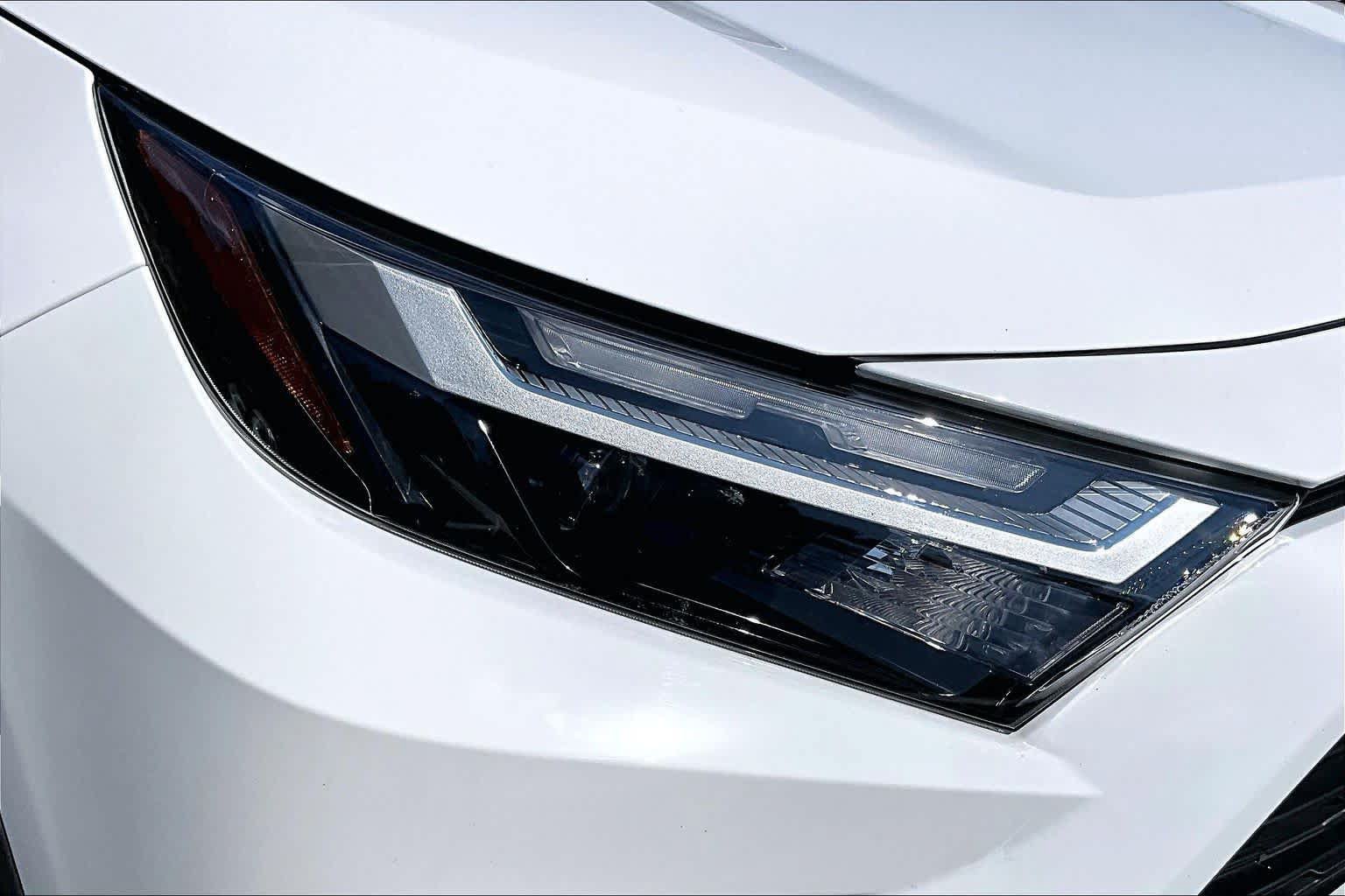 Certified 2024 Toyota RAV4 XLE FWD image 28