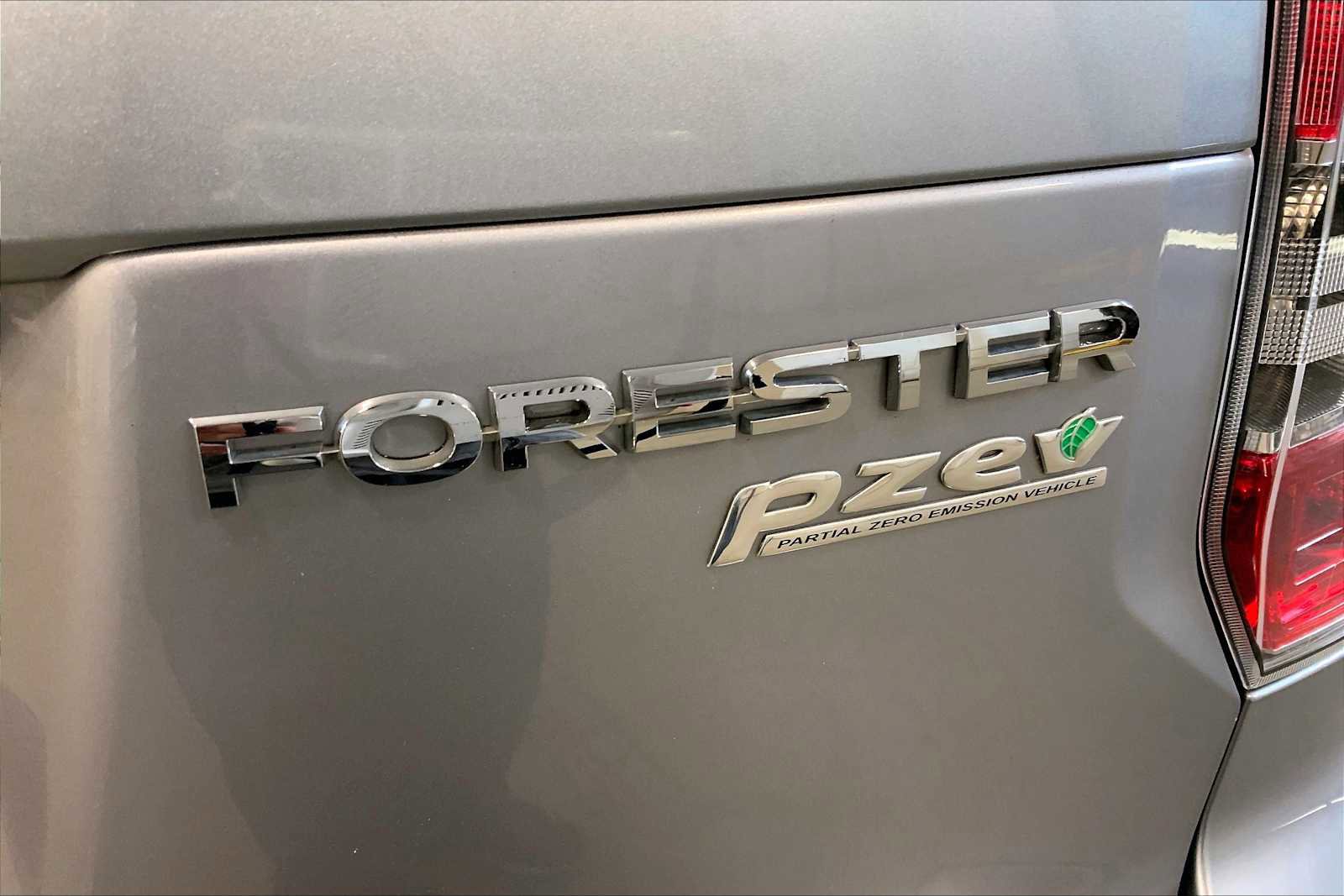 Used 2016 Subaru Forester 2.5i Limited image 9