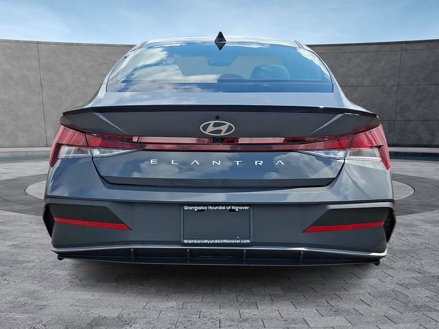 New 2026 Hyundai Elantra SEL Sport FWD image 6