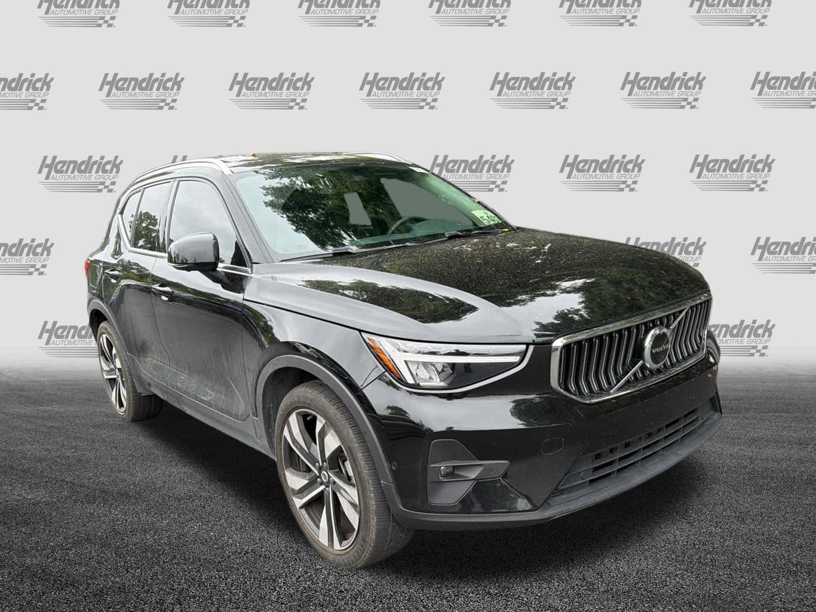 Certified 2023 Volvo XC40 B5 Plus w/ Protection Package Premier AWD/4WD image 2