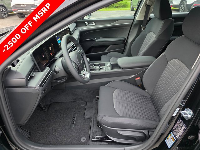 New 2025 Kia K5 LXS image 14