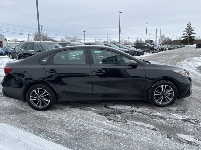 Used 2023 Kia Forte LXS w/ LXS Technology Package image 8