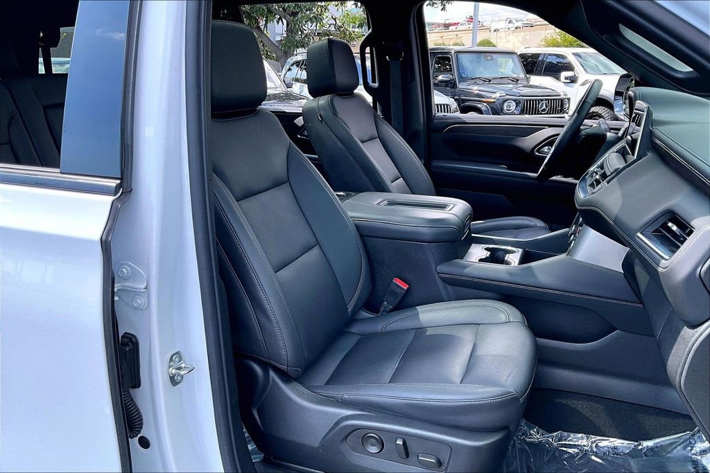 Used 2023 Chevrolet Tahoe Z71 w/ Luxury Package image 9