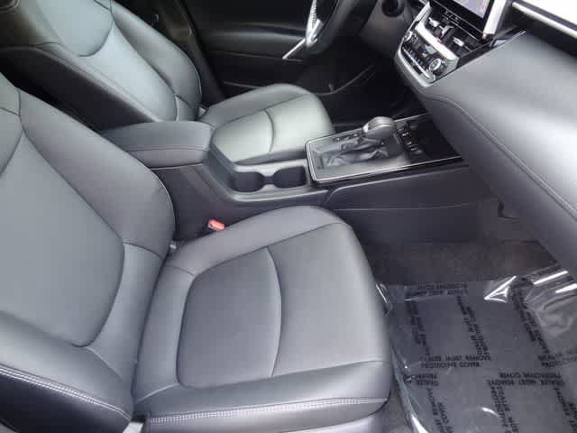 Used 2026 Toyota Corolla Cross XLE AWD/4WD image 11