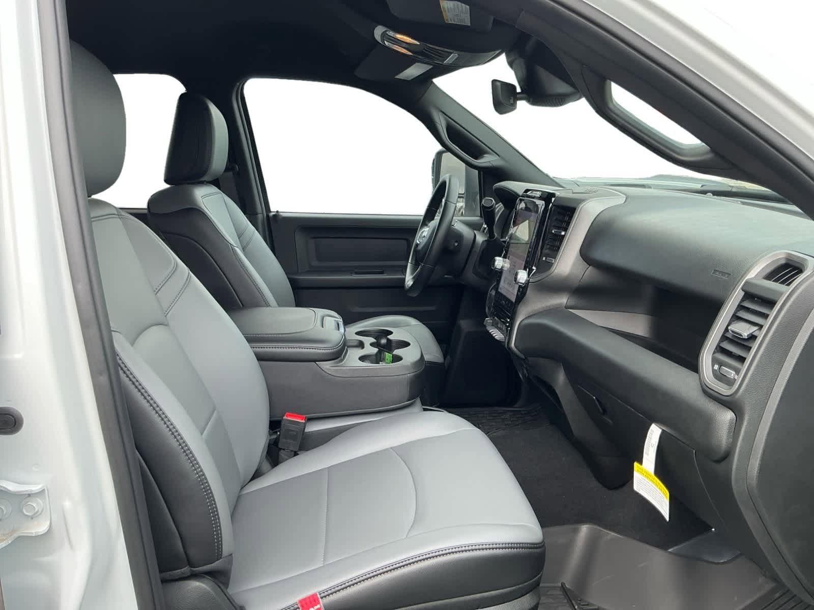New 2025 RAM 2500 Tradesman AWD/4WD image 16