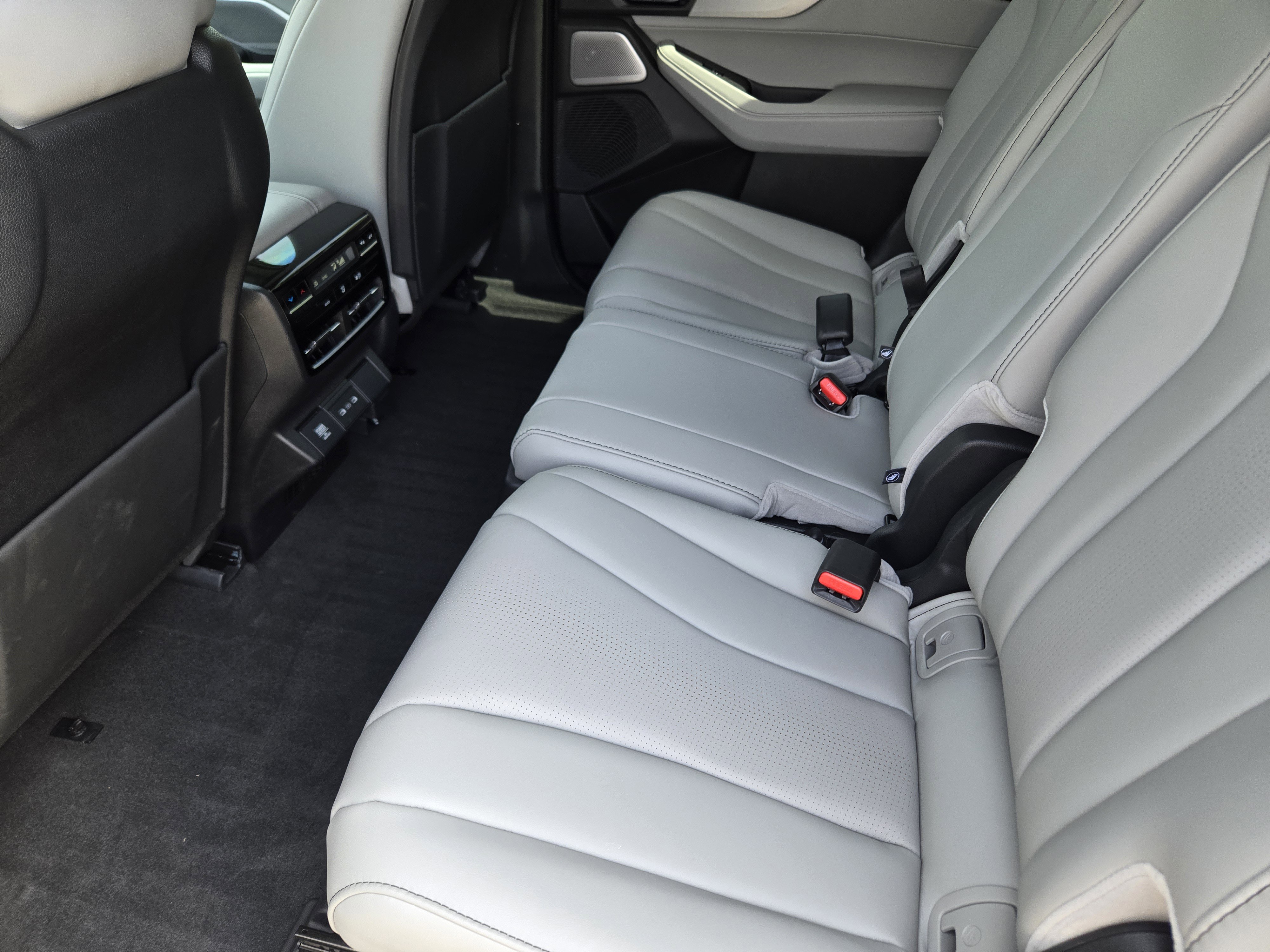 Certified 2026 Acura MDX FWD w/ Technology Package image 30