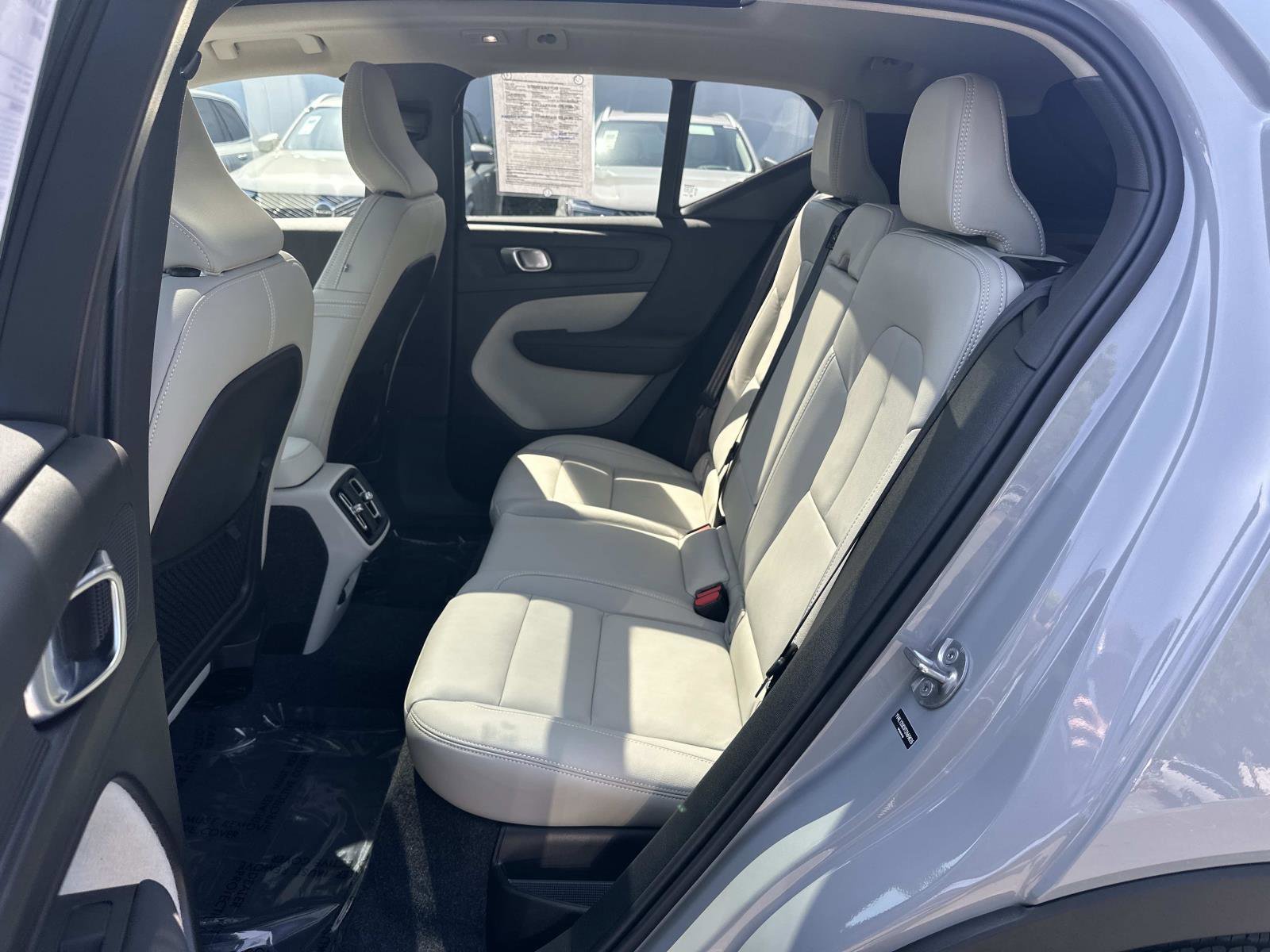 Certified 2026 Volvo XC40 B5 Plus w/ Protection Package Premier AWD/4WD image 21