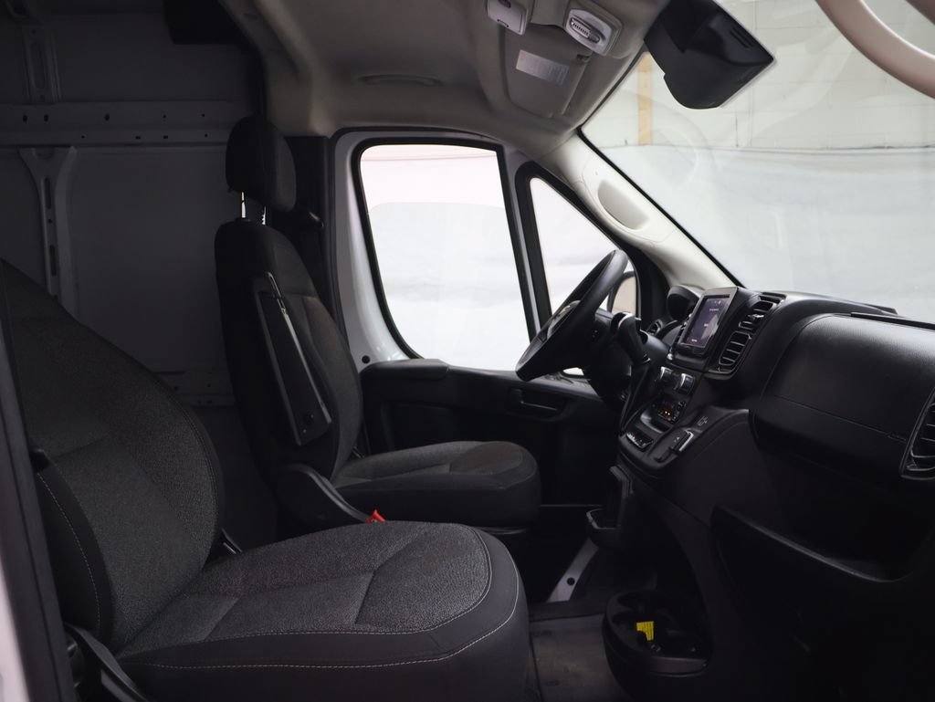 Used 2025 RAM ProMaster 2500 w/ Convenience Group FWD image 9