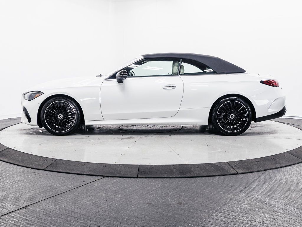 Used 2024 Mercedes-Benz CLE 450 4MATIC Cabriolet image 4