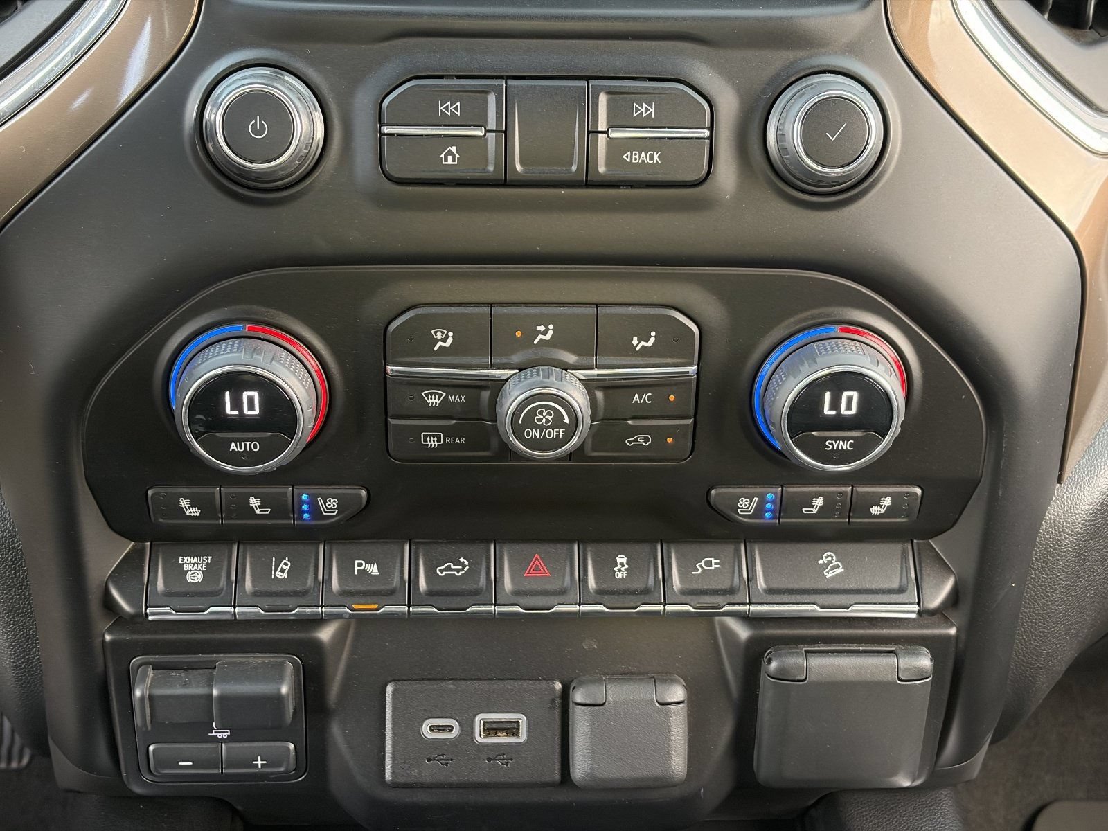 Certified 2023 Chevrolet Silverado 2500 High Country w/ Z71 Off-Road Package AWD/4WD image 30