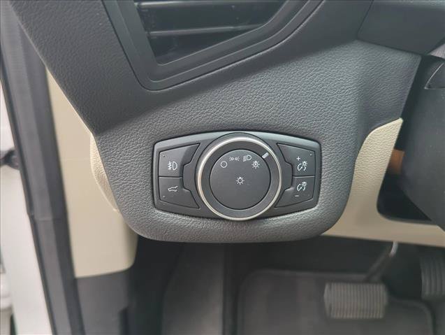 Used 2017 Ford Escape SE w/ SE Leather Comfort Package FWD image 11