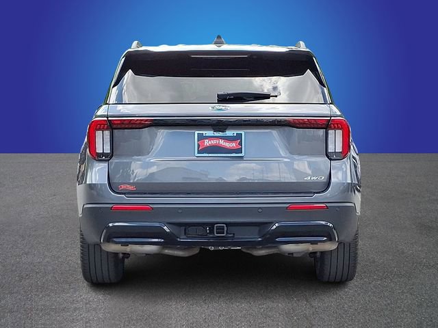 Used 2025 Ford Explorer ST-Line w/ ST-Line Street Pack AWD/4WD image 5
