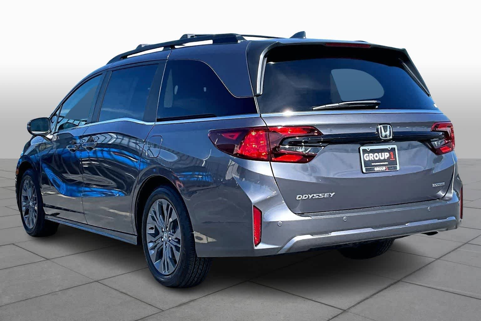 New 2026 Honda Odyssey Touring image 12