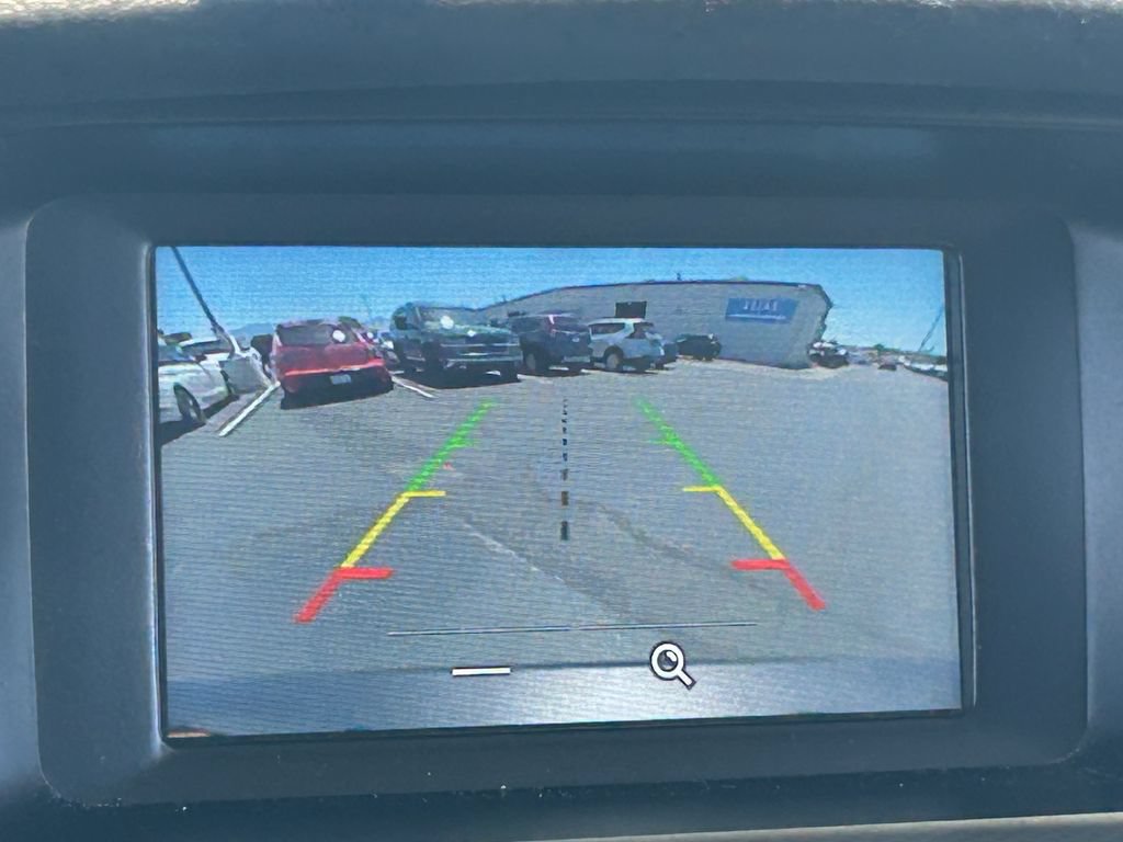 Used 2018 Ford Focus SE FWD image 15