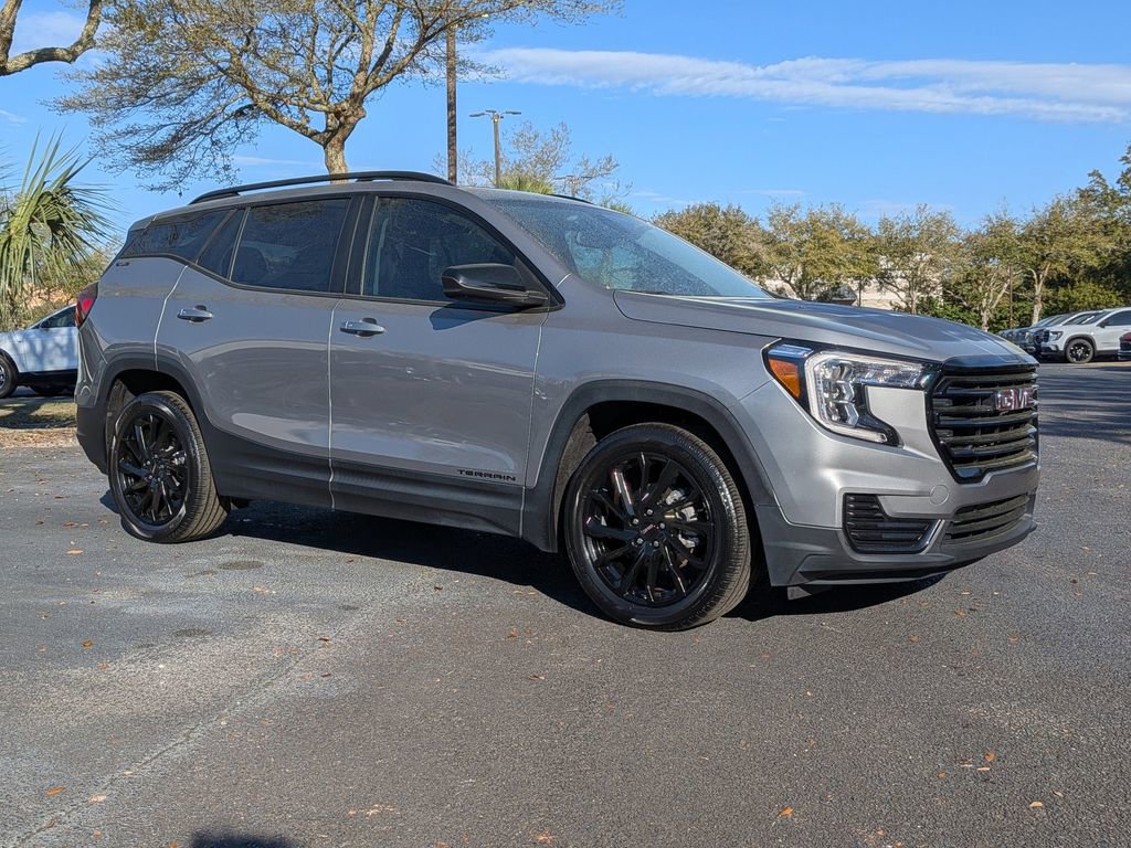 Used 2023 GMC Terrain SLE w/ Driver Convenience Package video 2
