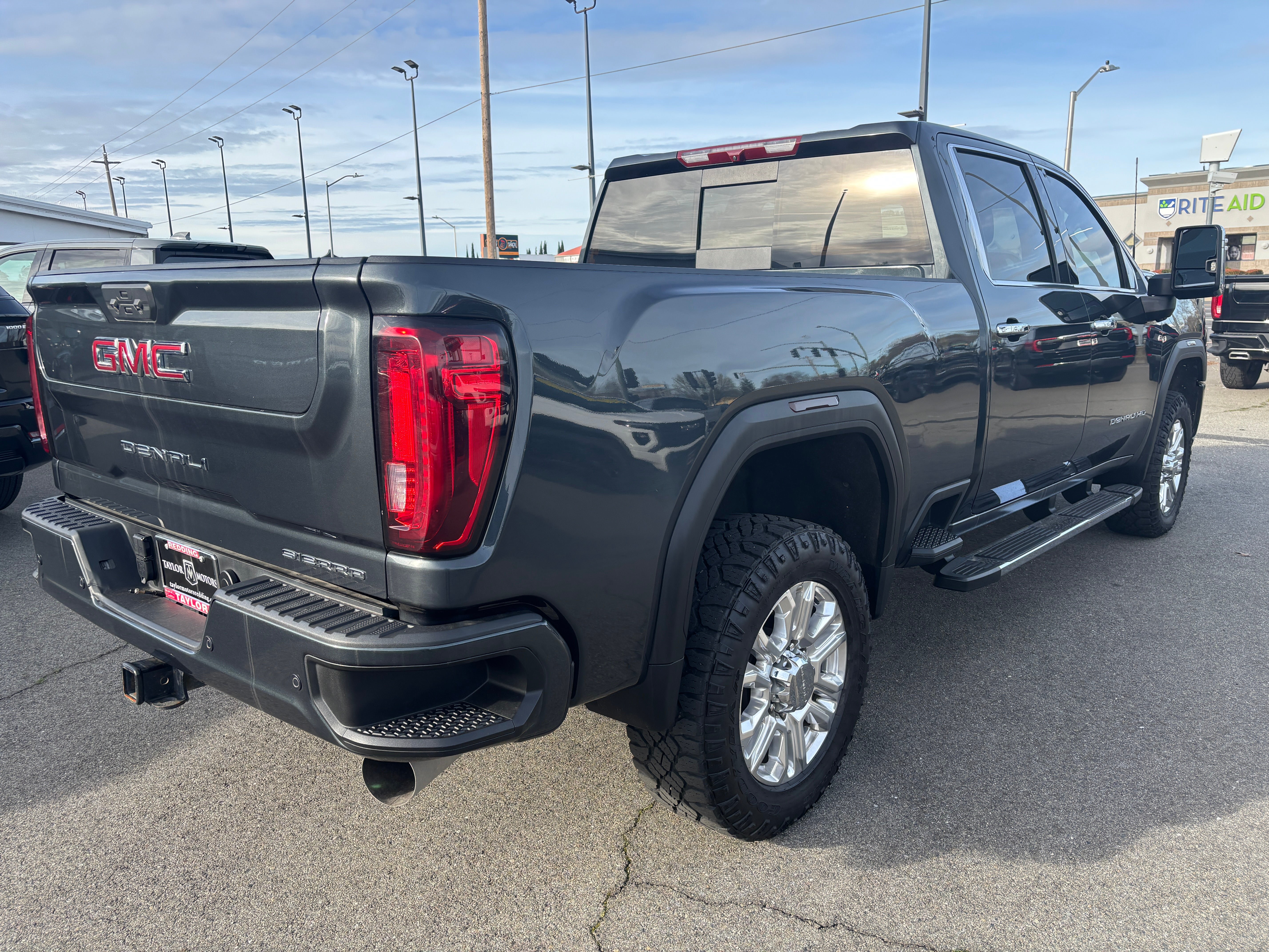 Used 2022 GMC Sierra 3500 Denali AWD/4WD image 5