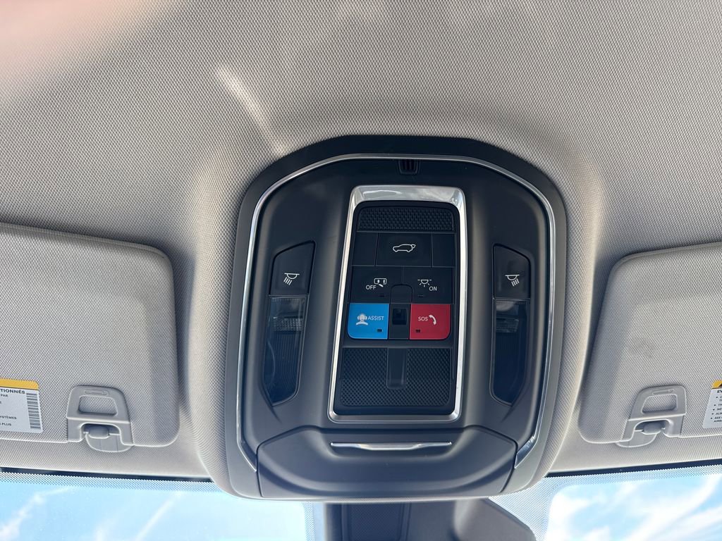 Used 2022 Jeep Grand Cherokee L Laredo w/ Luxury Tech Group I RWD image 26