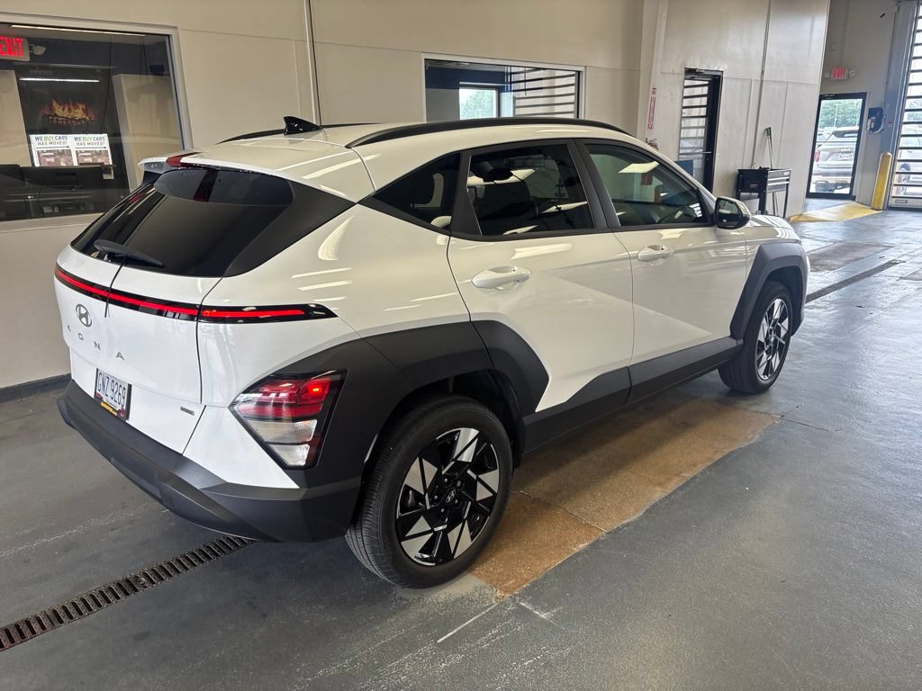 Used 2024 Hyundai Kona SEL w/ Convenience Package AWD/4WD image 8