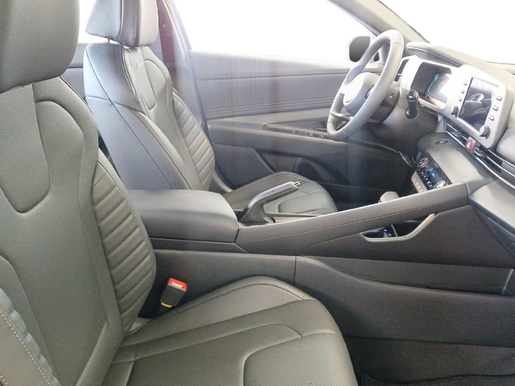 New 2026 Hyundai Elantra SEL Sport FWD image 15